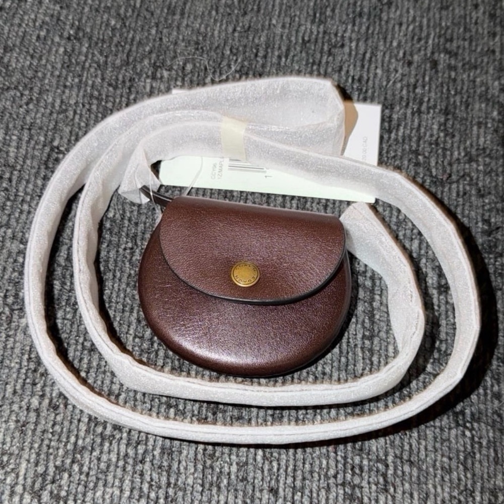 Coach Saddle Pouch Lanyard in Brass/Maple Brown Waxed Smooth Leather NWT - Picture 2 of 12